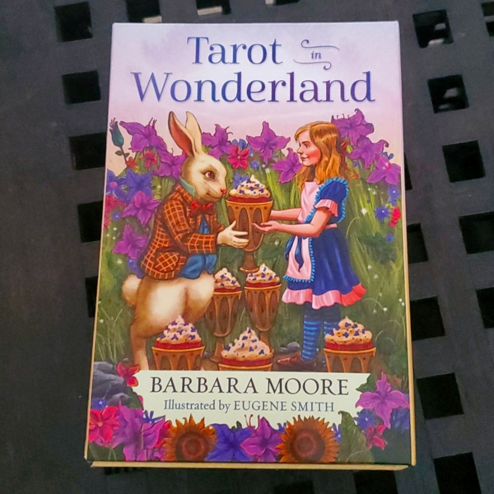 Wonderland in Tarot